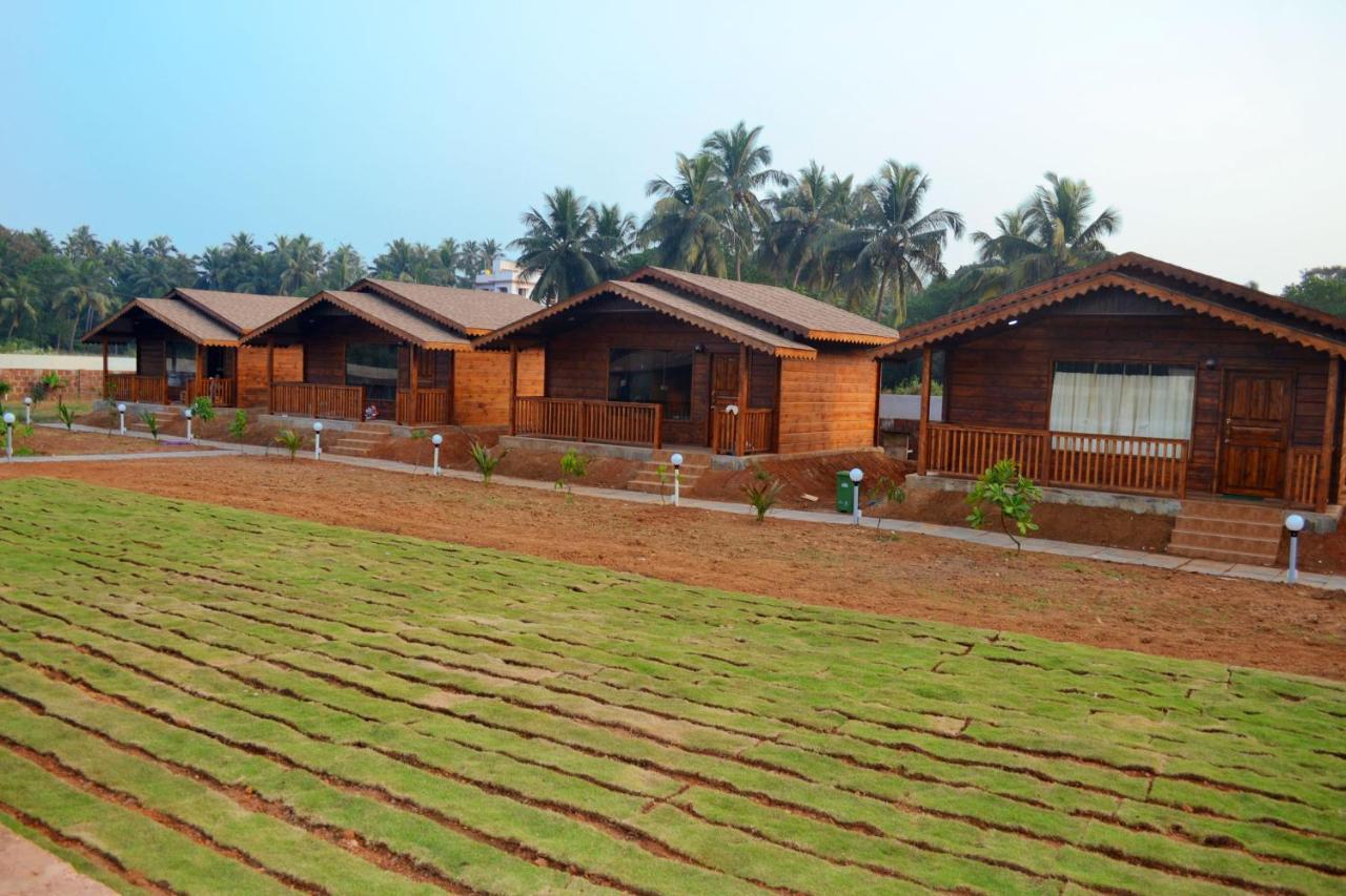 Radhika Eco Resort 阿姆波尔 外观 照片